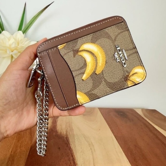 NWT Coach Zip Card Case In Signature Canvas With Banana Print cr833 - Picture 4 of 8